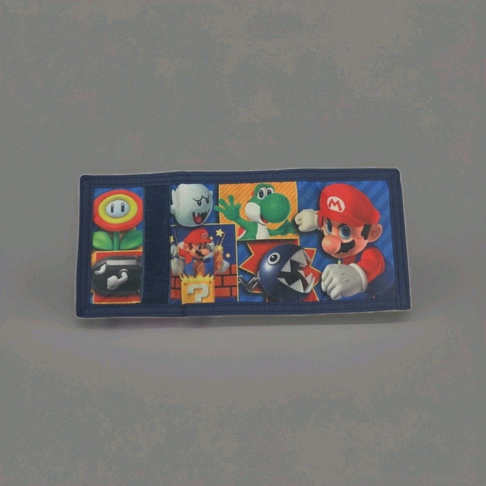 Super Mario Tri Fold Wallet‎ 4.5" - Mario, Luigi, Yoshi, Boo  W68